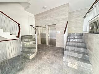 Pis a Calle tierno galván 9. Piso/oficina 140 m² en venta en tierno galván, cartagena