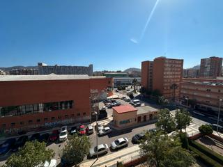 Appartement à Calle totana 3. Piso exterior 4 dorm. y 2 baños junto colegio maristas
