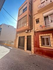 Pis  Calle don roque 5. Piso con patio en pleno casco antiguo de cartagena