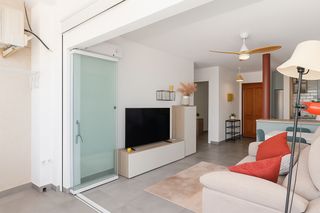 Rent Flat in Calle río tormes 21. Apartamento reformado con vistas al mar en playa honda