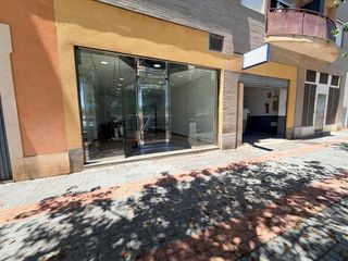 Local Comercial a Calle Paz de Aquisgrán 14