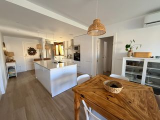 Pis  Calle arco de los reyes 19. Vivienda reformada con garaje junto a las calas de cala flores