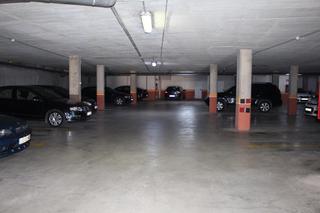 Aparcament cotxe a Calle estrella altair 6. Plaza de garaje en calle estrella altair 4