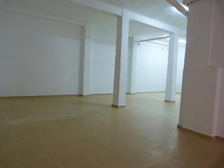 Geschäftsraum in Calle san martín de porres 9. Local comercial de 160 m2 diafano con baño en zona ángel bruna