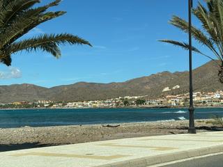 Casa adossada a Calle valle del león 6. Casa de 2 dormitorios y plaza de garaje , con vistas al mar , en