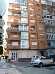 Appartamento en Calle la paz 1. Piso de dos dormitorios(antes 3) y dos baos.