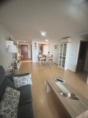 Appartamento en Pino carrasco 6. Piso de dos dormitorios y plaza de garaje perfecto para entrar a