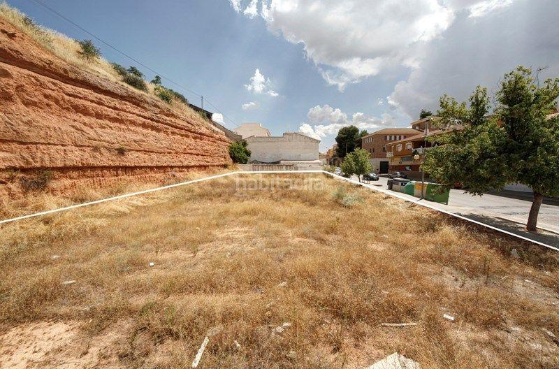 Foto b5e4068a-fd9c-4f39-af46-9f62fa60b0e2. Terreno residencial solar en Iznalloz