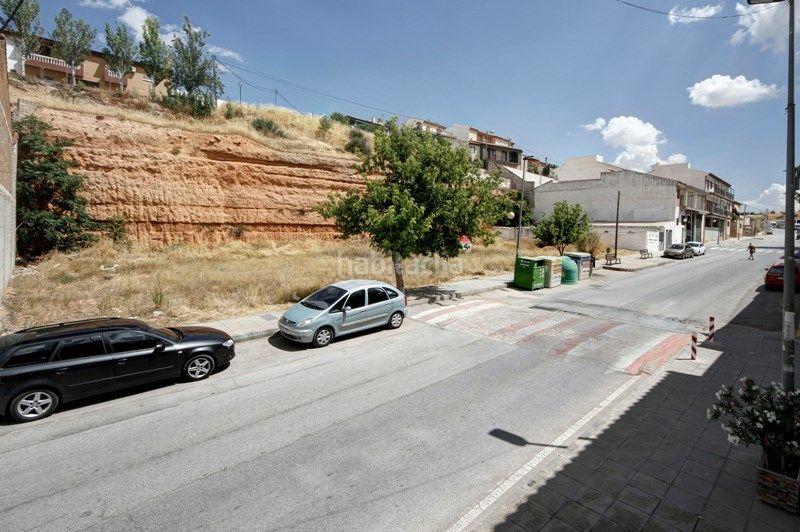 Foto f9c4bfe8-e636-4286-b62f-89743b599da9. Terreno residencial solar en Iznalloz