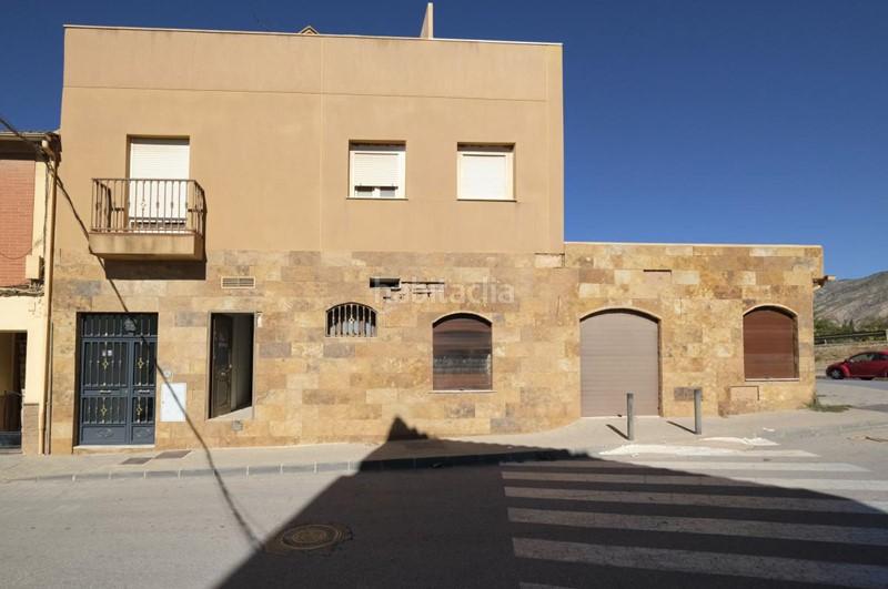 Foto fdee0b1f-7f3a-4fd2-9302-70b1a062fedb. Local comercial en calle pilarillo 23 amplio y luminoso en Dúrcal