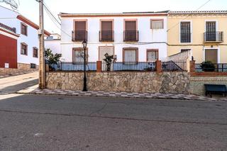 Casa aparellada a Avenida de andalucia 40. Vivienda para familias numerosas