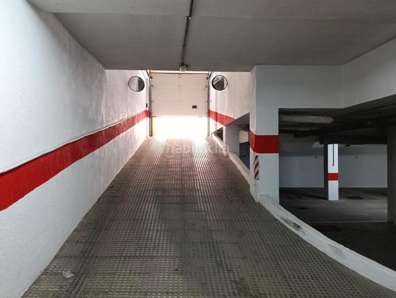 Foto 21dcfe0f-e38c-4658-8b6c-288cd3724573. Autoparkplatz in calle juan de la cosa 39 in Santa Fe