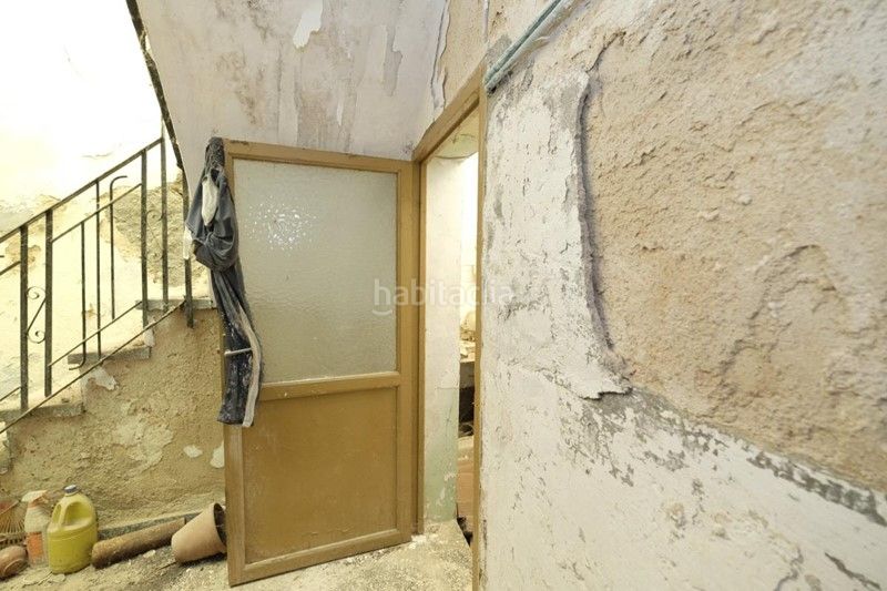 Foto 1ba462d6-1493-49ed-b441-51689401b3e9. Casa a calle angosta 7 a Padul
