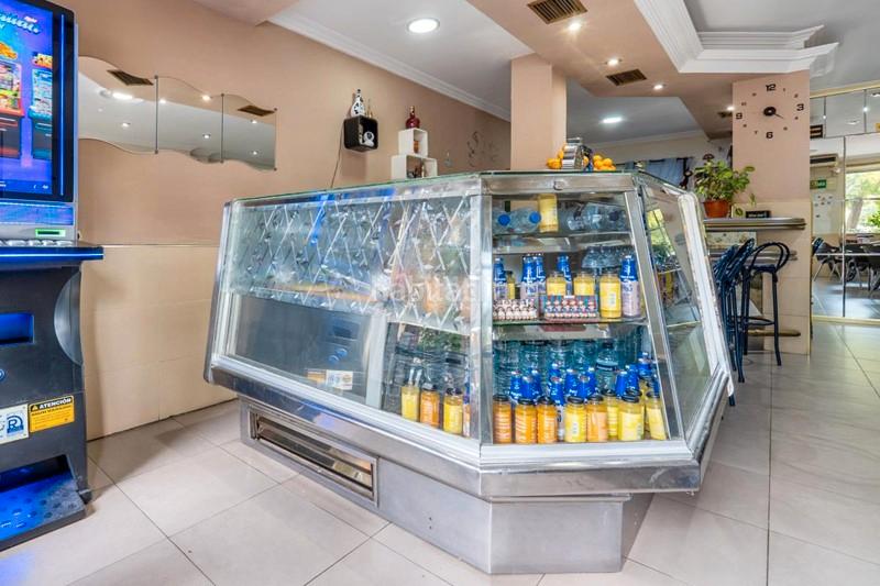 Foto bce8482b-4bd8-463d-8e67-3c3eb8d37021. Locale commerciale in plaza del ángel 2 in Barrio de Zaidín Granada