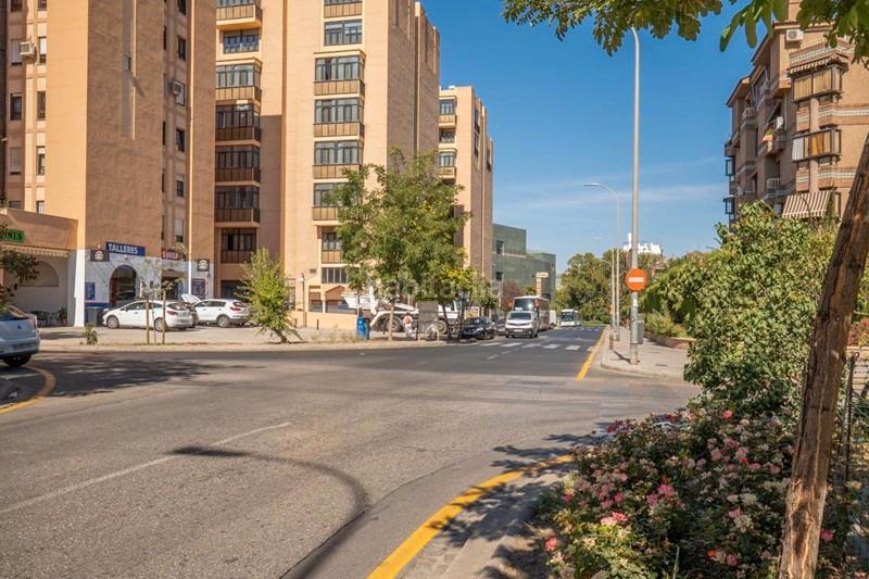 Foto d9fbf9c5-917f-422e-8514-3ef3b89d56c5. Locale commerciale in plaza del ángel 2 in Barrio de Zaidín Granada