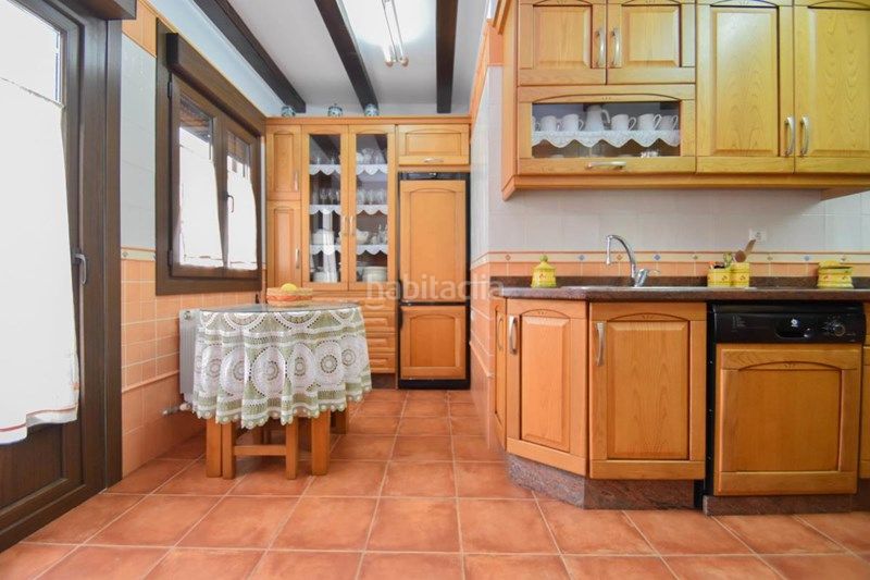 Foto 1d118f01-6ea4-4542-a08f-c06106f9f807. Casa amb aparcament a Jérez del Marquesado