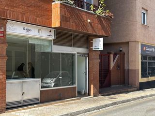 Local Comercial a Calle Torre Quebrada 8