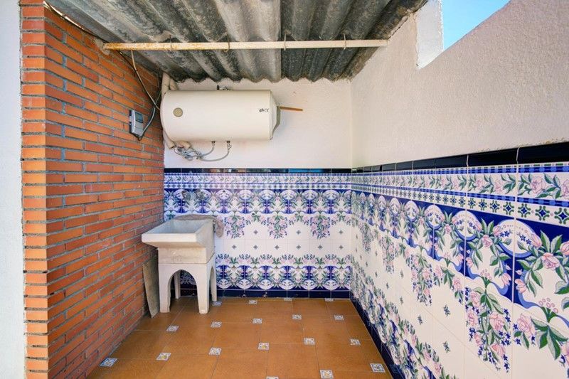 Foto d2b5e6f0-2028-42a0-baaa-958c21f022c5. Casa a calle leon 5 a Moraleda de Zafayona