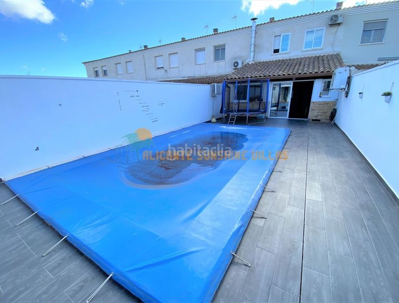 Foto 1b8fb4e4-03db-4914-9e16-dcd1717ae32b. Casa adossada amb calefacció aparcament piscina a Salinas