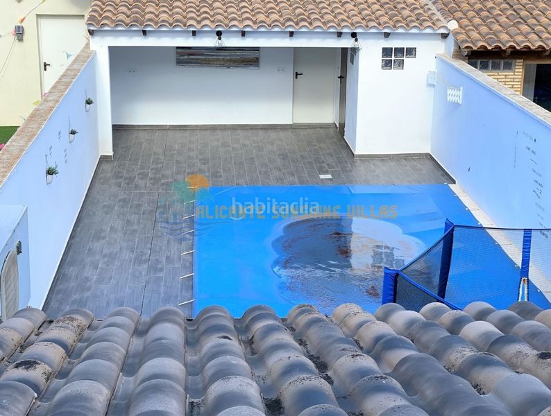 Foto f6e76a51-9d39-4458-b743-2ece02d5e97b. Casa adossada amb calefacció aparcament piscina a Salinas