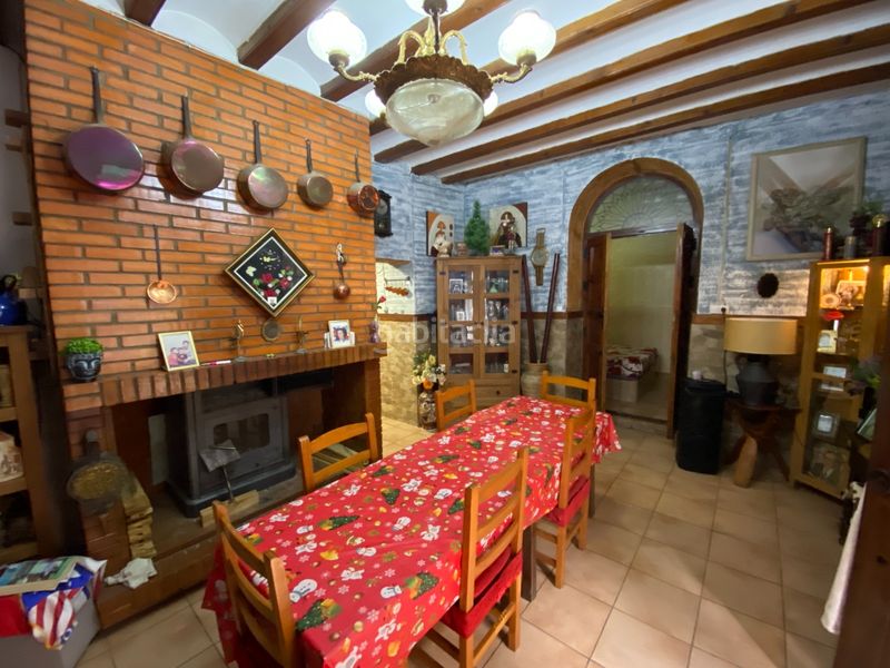 Foto 8dac10d5-ab2e-4aad-a12b-9a3769177b0e. Casa amb aparcament a Sax