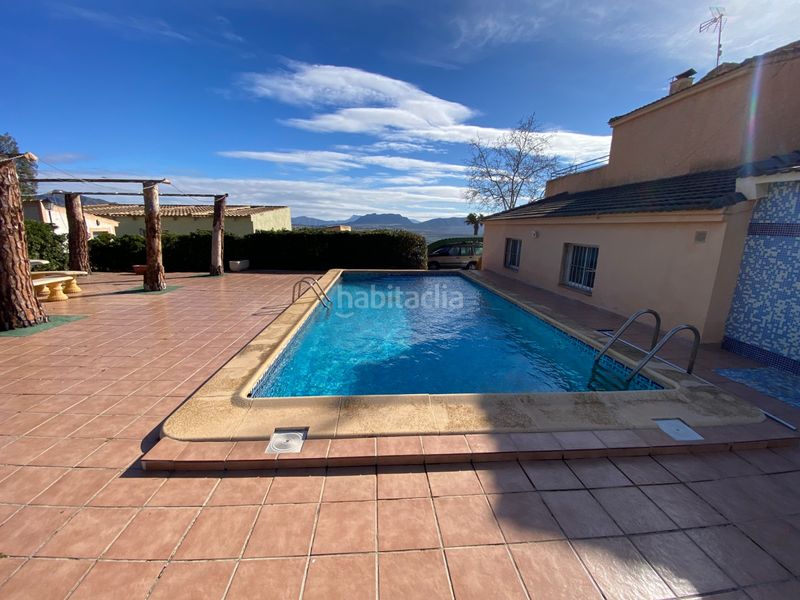 Foto f0fba350-e63b-47ba-894f-06665fbadb1d. Casa amb aparcament piscina a Salinas