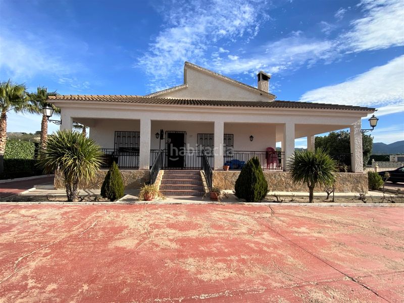 Foto 4d6140ae-ff16-4455-8923-bbc0bba71057. Casa amb calefacció aparcament piscina a Sax