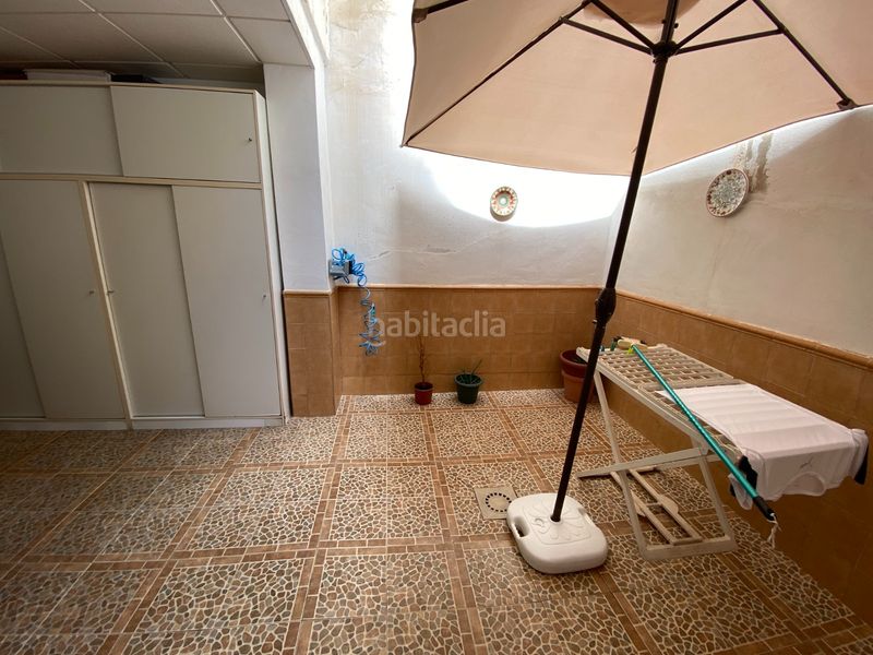 Foto f9f7333b-20ab-4d40-8871-41795985ea46. Casa amb calefacció aparcament a Sax
