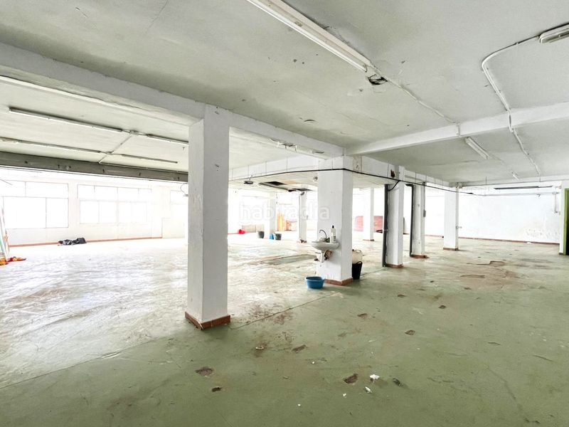 Foto f8460781-e1d8-49bd-820c-8db328be78f3. Edificio in Sax