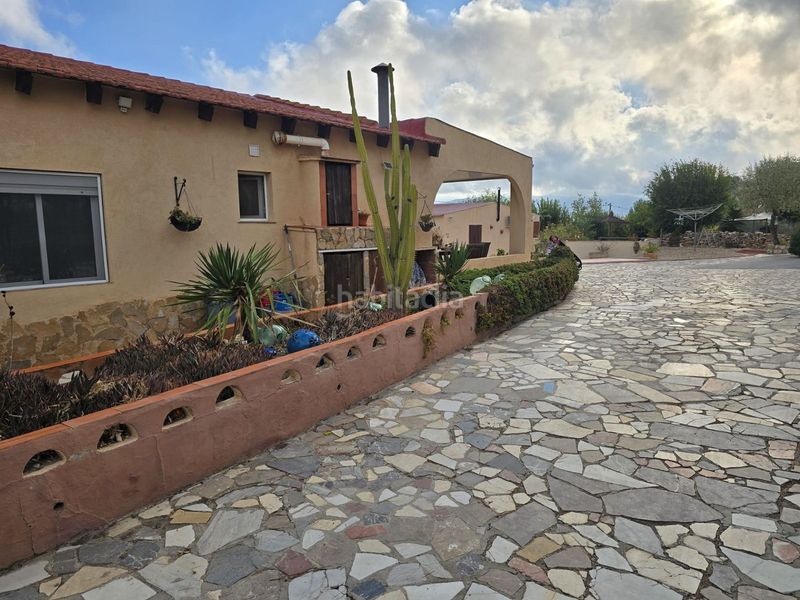 Foto 563fc74f-a6d7-4300-afbd-0c4c93e4f394. Casa amb piscina a Sax
