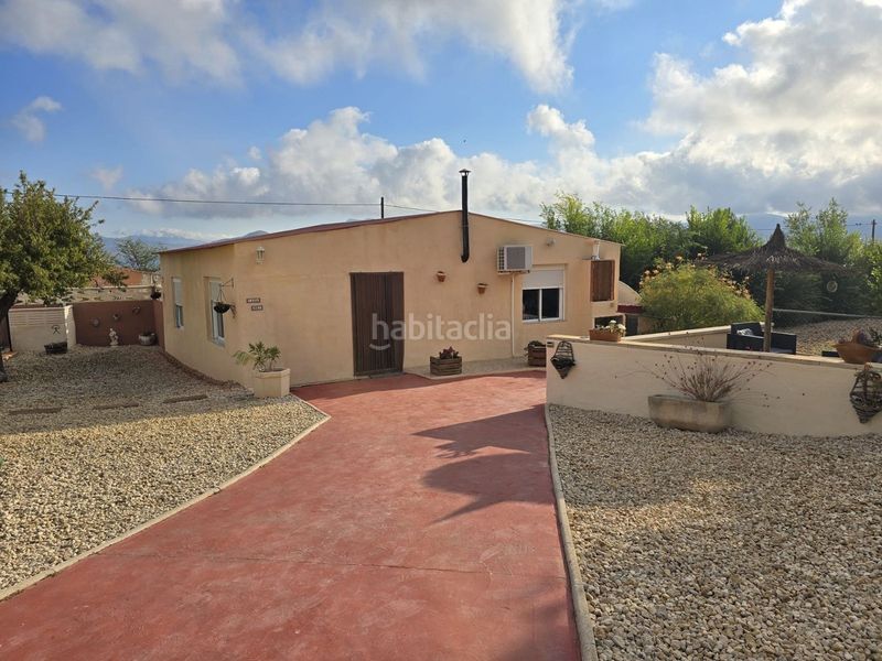 Foto 7383d273-f564-489e-8360-41fd4f626a0d. Casa amb piscina a Sax