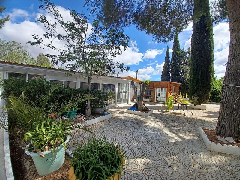 Foto 70f50723-17a3-4d8c-bf26-ba7788ecf292. Casa amb piscina a Sax