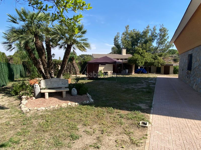 Foto a418fc19-1c3b-4112-a10f-c3d7cd5db5c7. Casa amb aparcament piscina a Petrer