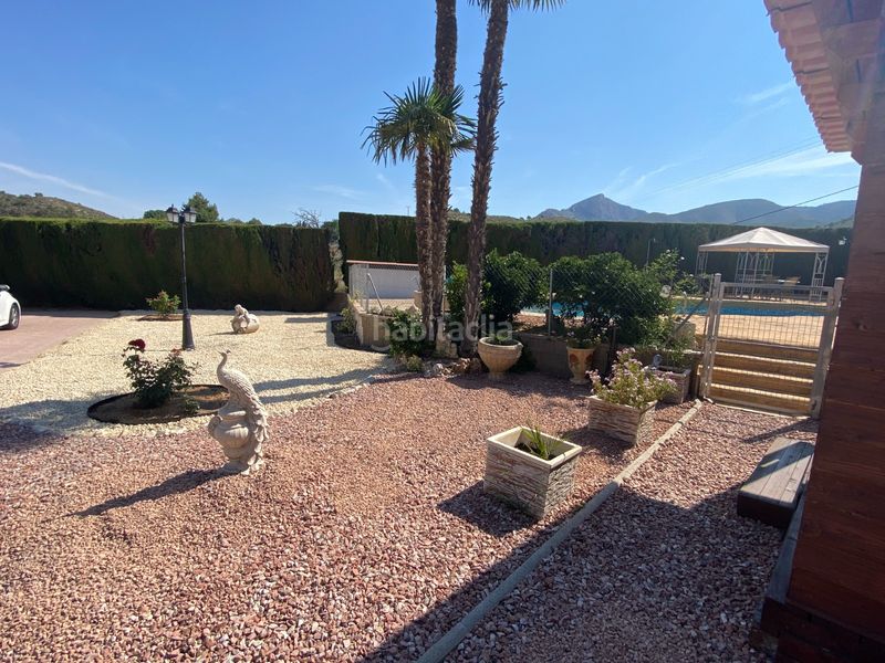 Foto bcea8e12-e2c3-4475-8a87-f5a7615c6dd2. Casa amb aparcament piscina a Petrer