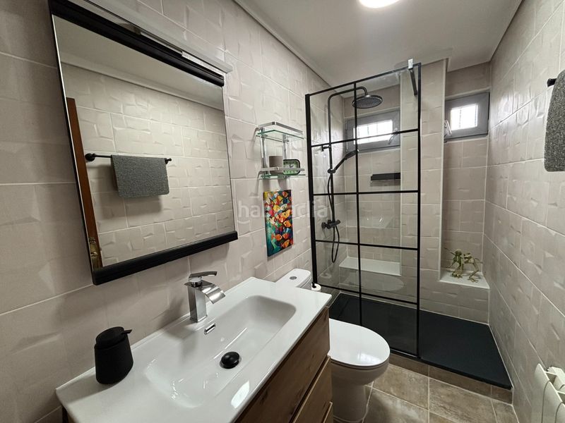 Foto c596a528-9fb7-4d96-bf99-54f5fd51dad4. Casa amb aparcament piscina a Petrer