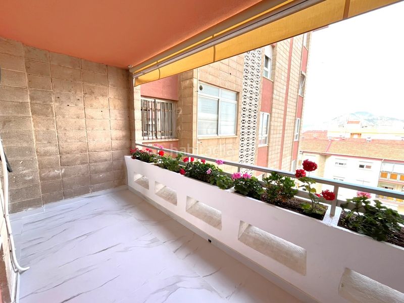 Foto c8d340ac-c1a2-4d50-87e4-13a2b24ced65. Pis amb aparcament a Petrer