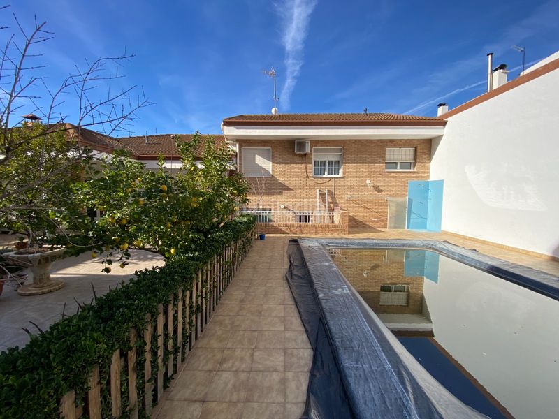 Foto c8d5a3dd-3431-4404-acfa-249f50b70431. Casa amb aparcament piscina a Sax