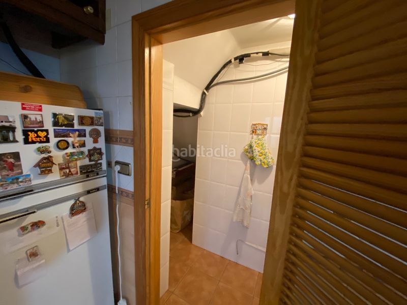 Foto e7bf0a05-7a7b-48a2-a2fd-f846db9394fb. Casa con parcheggio piscina in Sax