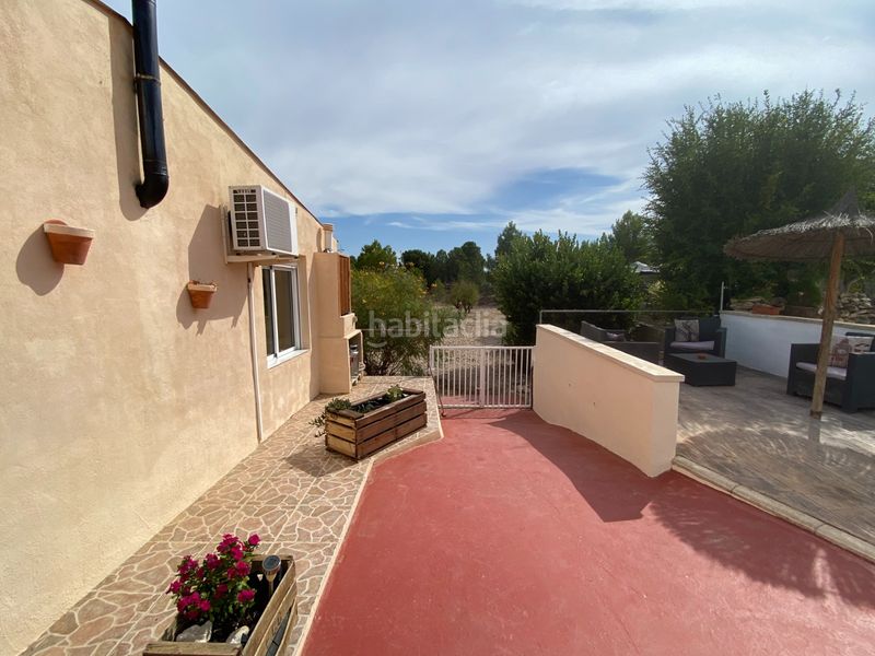 Foto a7131c1c-f577-440b-a70d-dfb998a24243. Casa amb piscina a Sax