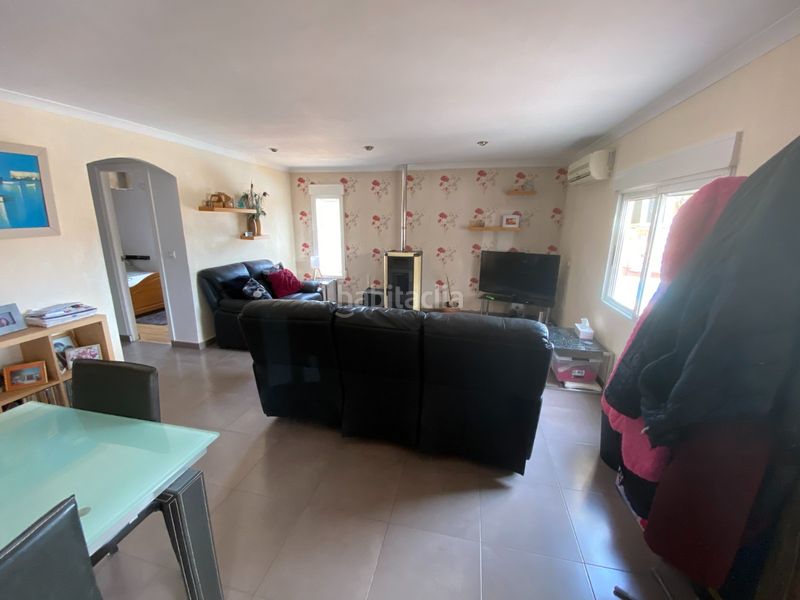 Foto d22c6599-3ce1-48a9-a3d4-cd9469037bbf. Casa amb piscina a Sax