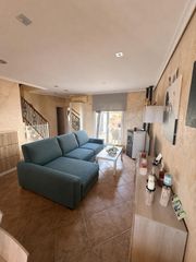 Casa in Sax. Presentamos esta magnífica vivienda unifamiliar adosada ubicada