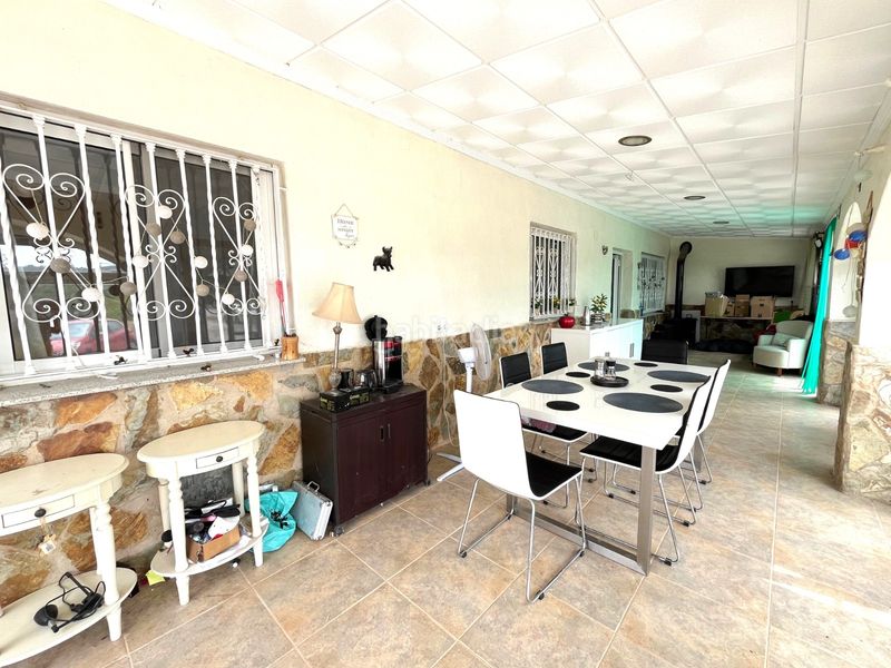 Foto 105ecee8-86a9-4e6c-9cd1-73b17d397093. Casa amb piscina a Sax