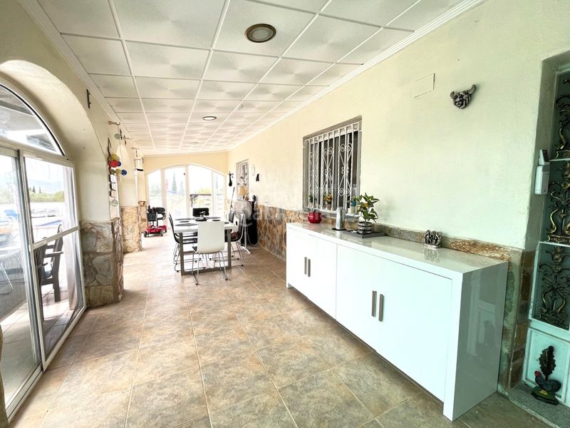 Foto b661a9ff-e287-4913-b1bd-97bace6c79e9. Casa amb piscina a Sax