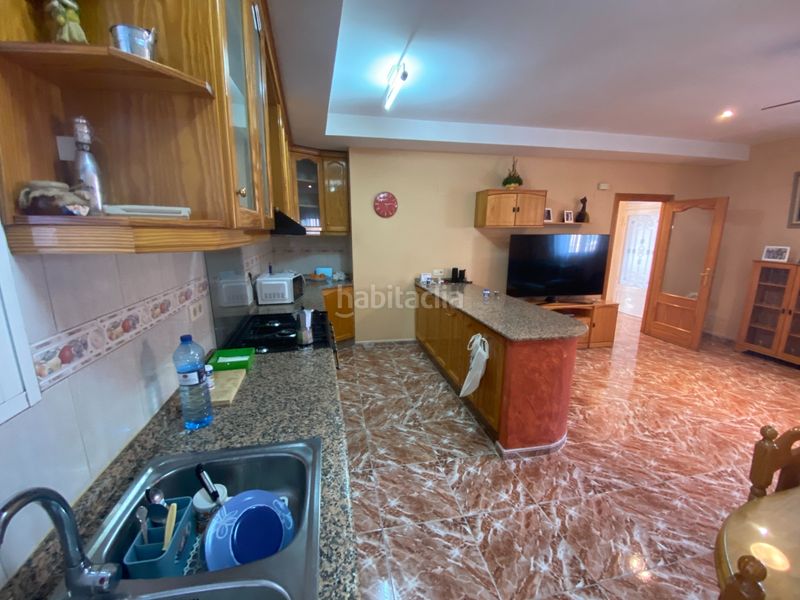 Foto 4a40f000-2042-4b4d-ba51-7993516a5942. Casa adossada amb calefacció aparcament a Sax