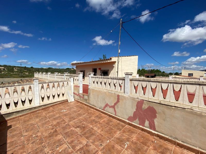 Foto f48e04a8-1dca-4c6b-99e9-f238d4c67ba3. Masia amb calefacció piscina a Sax