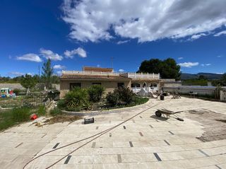 Mas à Sax. Oportunidad única! vivienda con principal y 2 apartamentos, gran