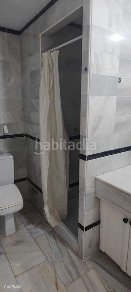 Foto c8547f3c-aba2-4d75-8873-f1b7e9b3e2f5. Pis a avenida costa del sol 23 a Almuñecar centro Almuñécar