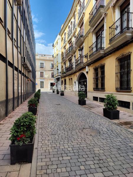 Foto 30dd6be1-9c67-47e7-8b69-f54aae9a7892. Business premise in Cabra