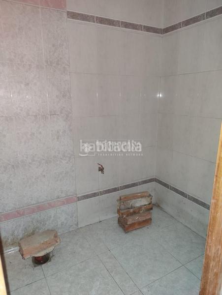 Foto 8f7c7ca2-636f-4f43-8755-b7c571670b61. Business premise in Cabra