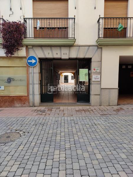 Foto b0a270b9-143d-4dd0-80f3-a396a3af9531. Business premise in Cabra